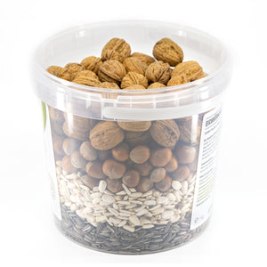 DAS EICHHÖRNCHEN FUTTERCHEN