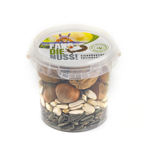 DAS EICHHÖRNCHEN FUTTERCHEN