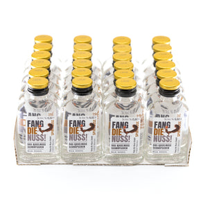 fang die nuss haselnuss schnäpschen mini 2cl klopfer